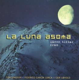 La luna asoma